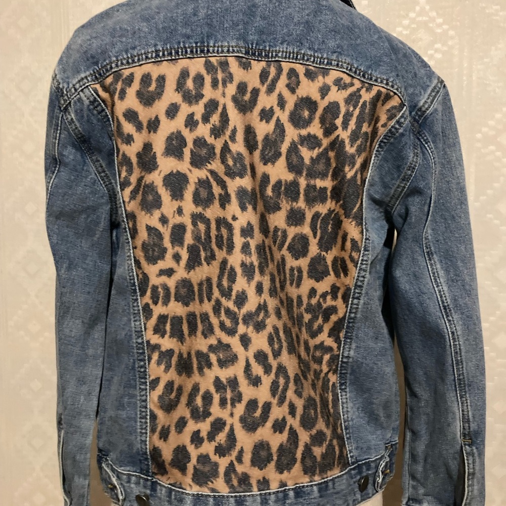 Denim jacket - Picture 2 of 3